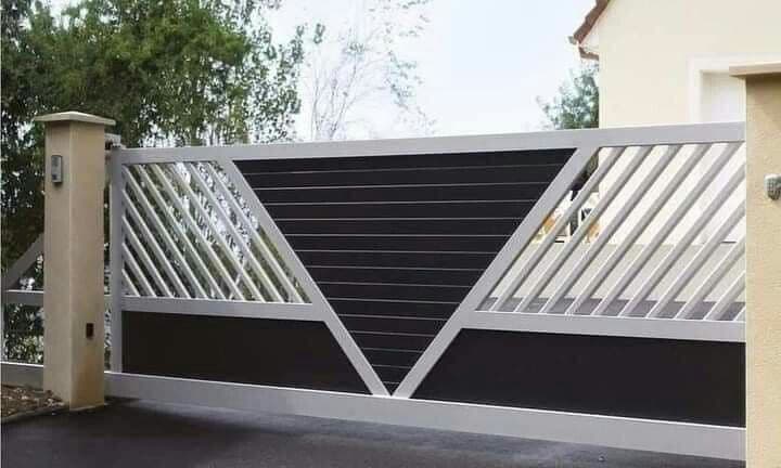 V shaped alu gate