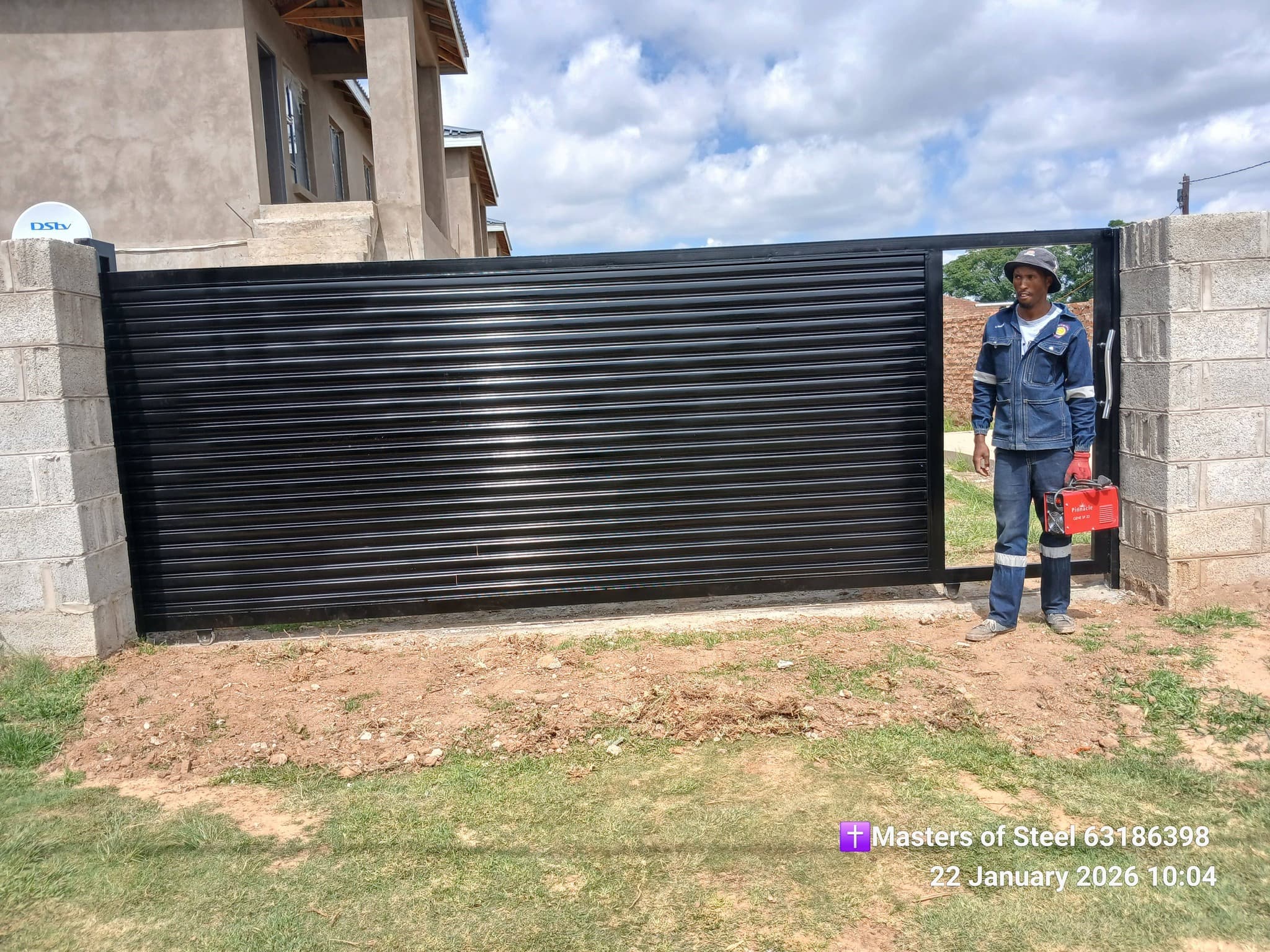 Steel and Aluminum Gates 3